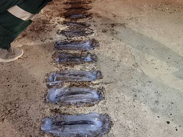 Пробный монтаж анкеров через перекрытие, вид с чердака