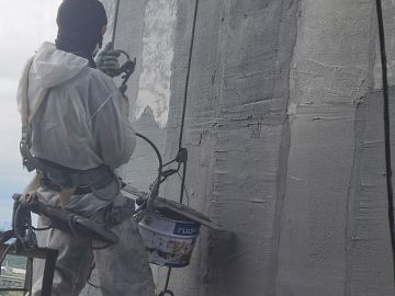 Нанесение ремонтного материала Манопокс 331 на площади