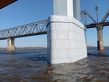 Волнорез одной из промежуточных опор, отремонтированных и обработанных защитным покрытием Стармекс Сил Флекс