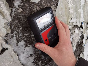 Измерение температуры и влажности основания перед нанесением материалов