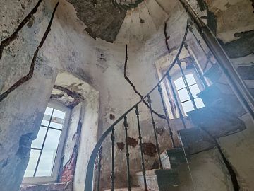 Вид кирпичной кладки маяка изнутри