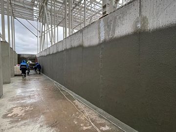 Состав, нанесенный на стены градирни