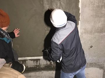 Выведение финишной плоскости резервуара Ластоногих составом Стармекс РМ2 (пробный участок с шеф монтажем)