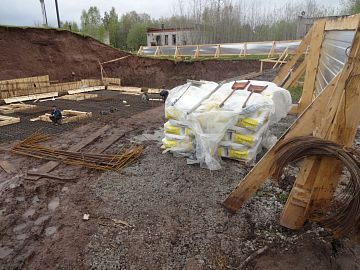 Подготовка к нанесению методом просыпки материала Стармекс Сил