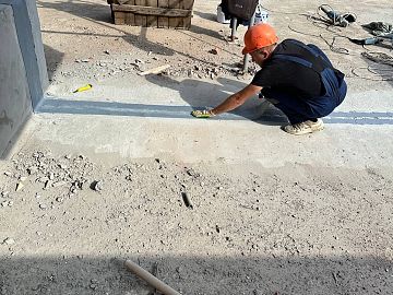 Притапливание ленты Манодил Про в клей Манопокс 331