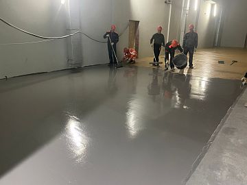 Монтаж цементно-полиуретанового цветного антистатического гладкого покрытия ДенсТоп ПМ 605 Флоу АС