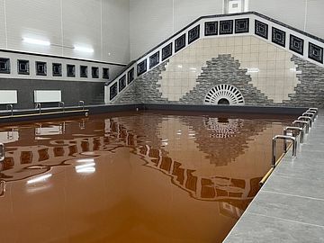 Общий вид чаши бассейна бальнеолечебницы после ремонта