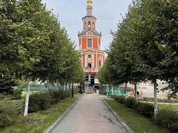 Надвратный храм во имя Тихвинской иконы Божией Матери Донского монастыря, г. Москва