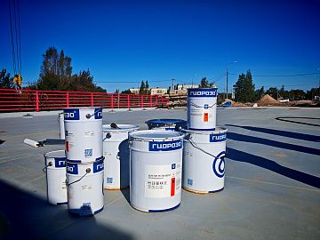 Комплекты системы гидроизоляции ДенсТоп ПУ 700 Шелл и Манодил ПУ 90 на объекте