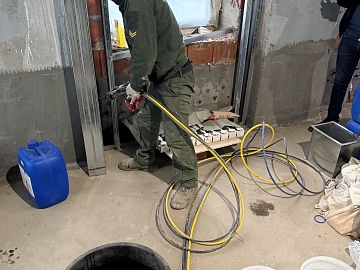 Инъектирование Манокрил Гель В