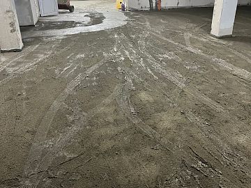 Нанесенный Стармекс Топ КР по площади перед затиркой