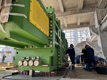 Общий вид подлитого Манопокс 337 оборудования