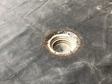 Гидроизолированная сливная воронка, обработанная составом Манодил Бонд Ф