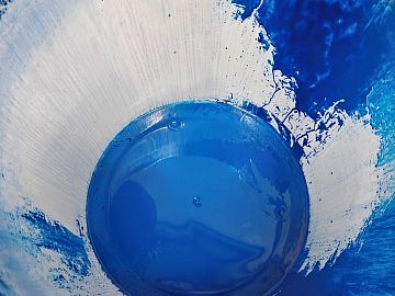 Перемешивание А+Б компонентов клея Манопокс 372