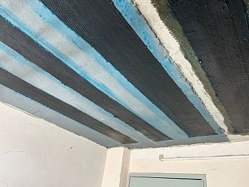 Монтаж холстов на конструкцию