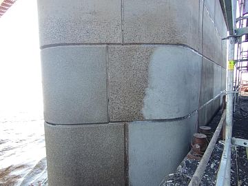 Процесс нанесения гидроизоляционного состава Стармекс Сил Флекс на волнорезы промежуточных опор