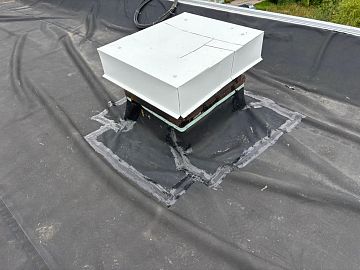 Монтаж элементов кровли на Манодил Бонд Ф