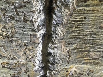 Расшивка трещин