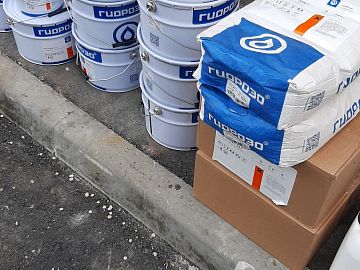 Для гидроизоляции деформационного шва применили ленту Манодил Про 300 мм, эпоксидный клей Манопокс 331 и подливочный раствор с фиброй Стармекс ФМ7