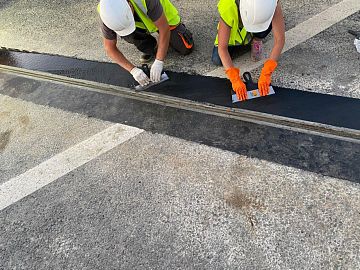 Выравнивание при помощи шпателя.