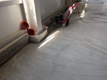 Механическая шлифовка основания перед нанесением химстойкого покрытия