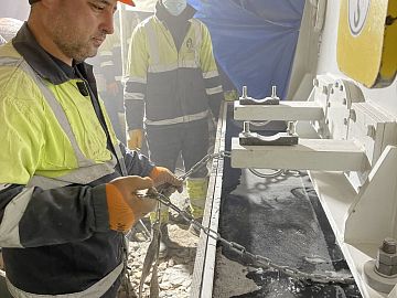 Вытягивание и распределение состава цепями